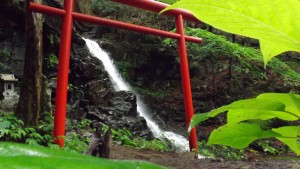 Haha no shirataki shrine and waterfall_R